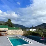 Kızılağaçta özel Havuzlu Geniş Bahçeli Lüks Casa de Férias