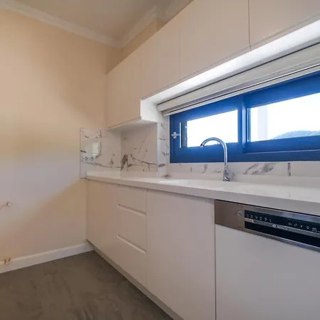 Kizilagacta Oezel Havuzlu Genis Bahceli Lueks Bodrum