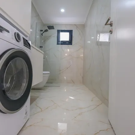 Kizilagacta Oezel Havuzlu Genis Bahceli Lueks Casa vacanze *