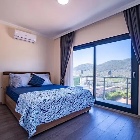 Kızılağaçta özel Havuzlu Geniş Bahçeli Lüks