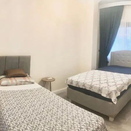 Kizilagacta Oezel Havuzlu Genis Bahceli Lueks *