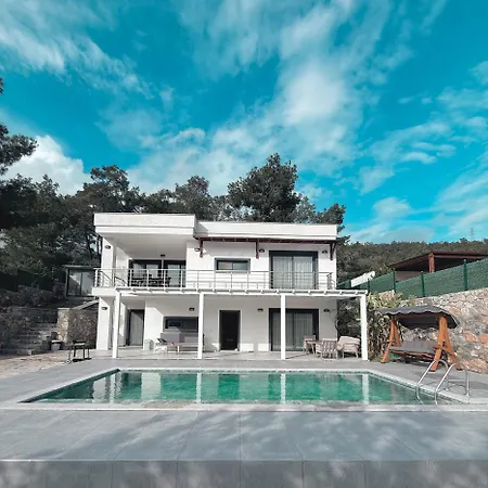 Casa de Férias Kizilagacta Oezel Havuzlu Genis Bahceli Lueks *