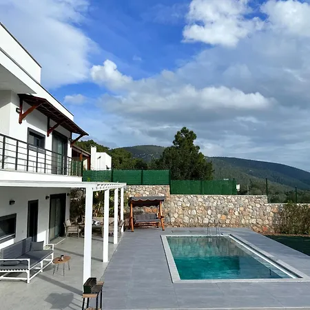 Casa de Férias Kızılağaçta özel Havuzlu Geniş Bahçeli Lüks Bodrum